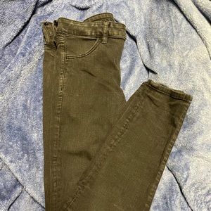 American Eagle women’s black wash jeans- mid rise